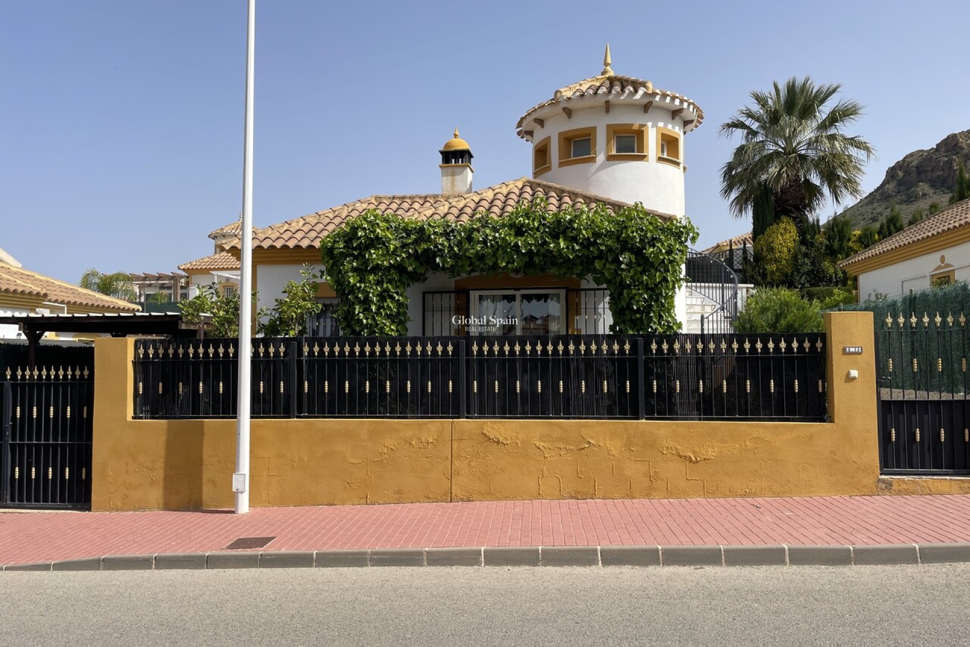 Wiederverkauf - VILLA -
MAZARRÓN - Inland