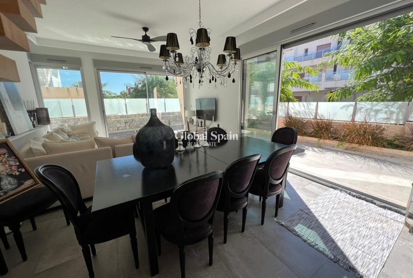 Wiederverkauf - Villa -
MIL PALMERAS  - Costa Blanca Sur