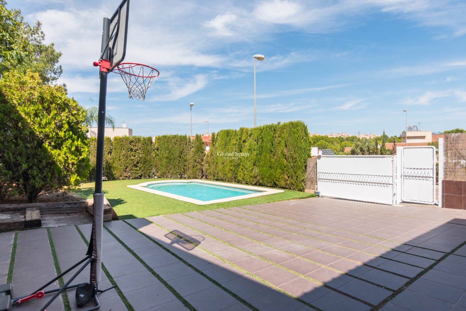 Wiederverkauf - VILLA -
MOLINA DEL SEGURA