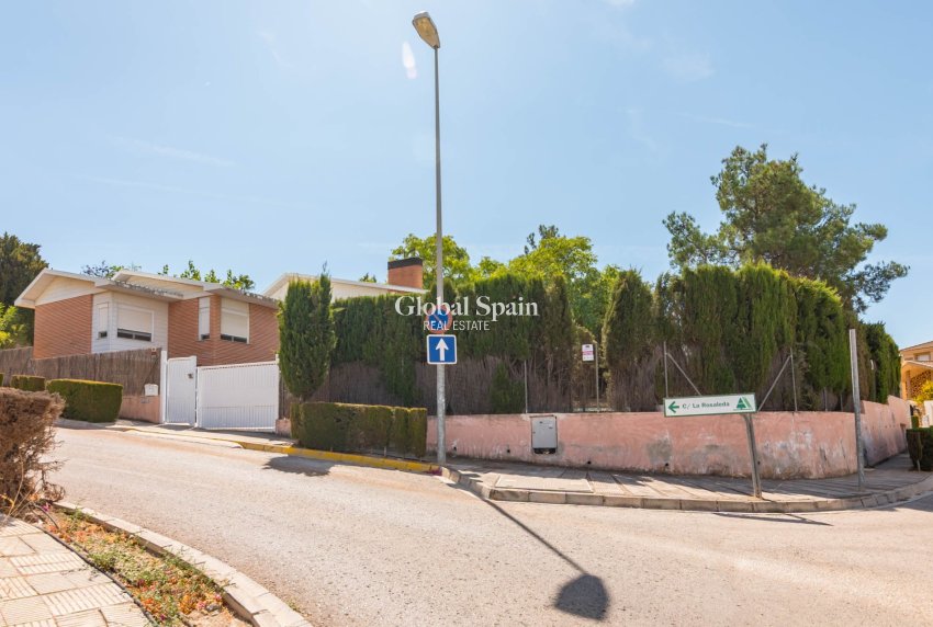 Wiederverkauf - VILLA -
MOLINA DEL SEGURA