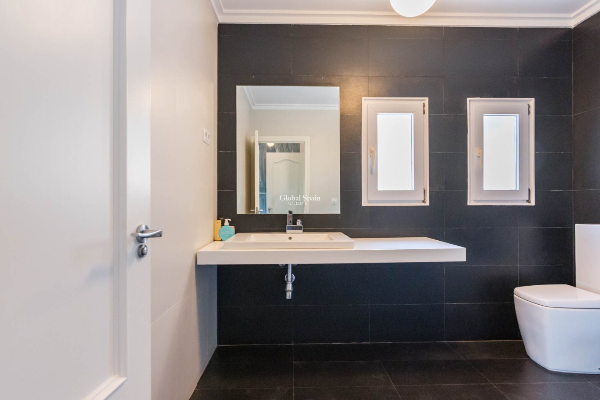 Wiederverkauf - VILLA -
MOLINA DEL SEGURA