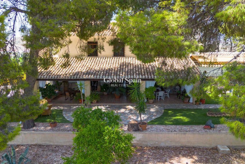 Wiederverkauf - VILLA -
MULA - Mula