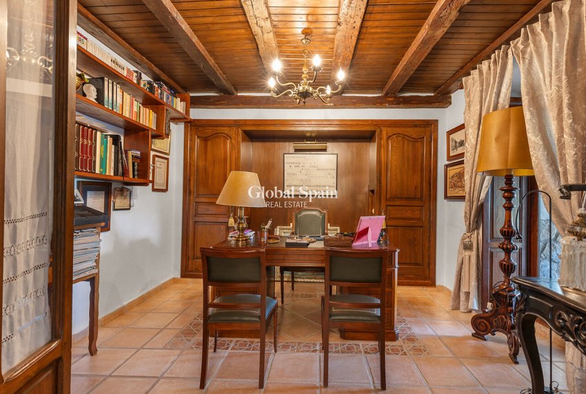 Wiederverkauf - VILLA -
MULA - Mula