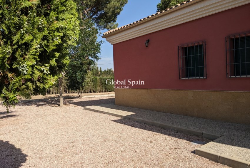 Wiederverkauf - VILLA -
MURCIA - Inland