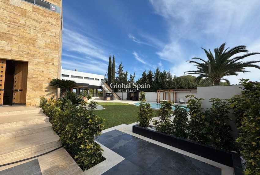 Wiederverkauf - VILLA -
ORIHUELA COSTA - Altos de campoamor