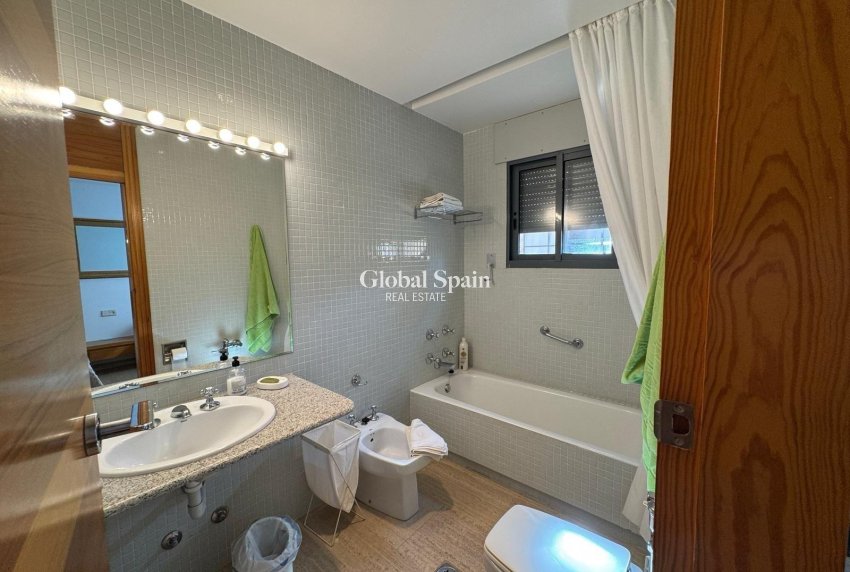 Wiederverkauf - VILLA -
ORIHUELA COSTA - Altos de campoamor