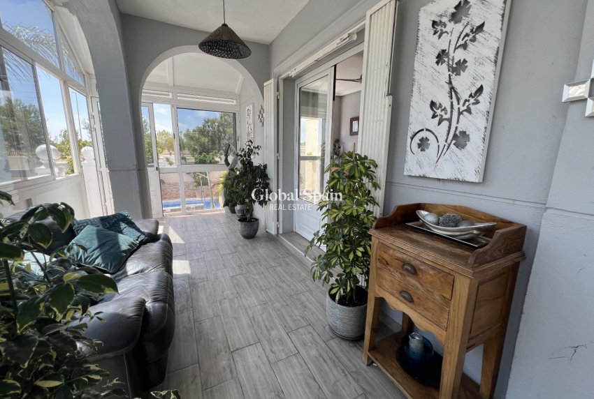 Wiederverkauf - Villa -
ORIHUELA - Costa Blanca Sur