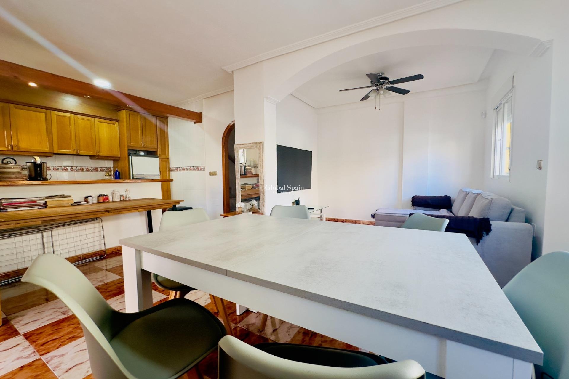 Wiederverkauf - VILLA -
ORIHUELA COSTA - CABO ROIG