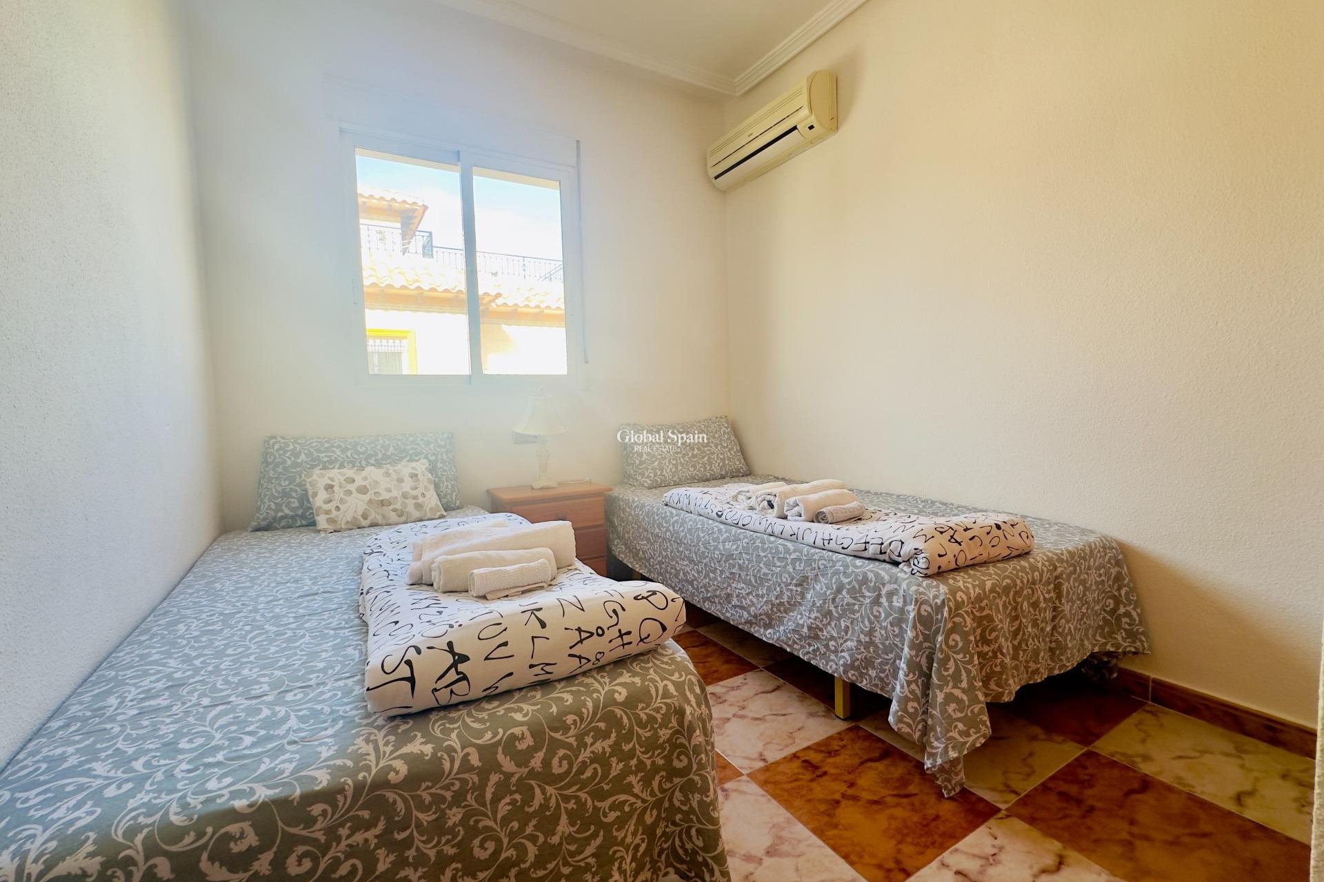 Wiederverkauf - VILLA -
ORIHUELA COSTA - CABO ROIG