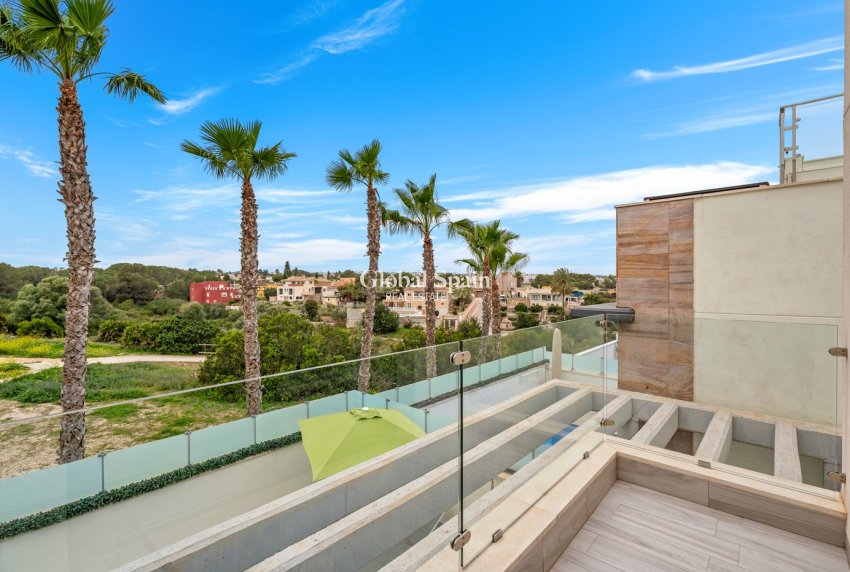 Wiederverkauf - VILLA -
ORIHUELA COSTA - CABO ROIG