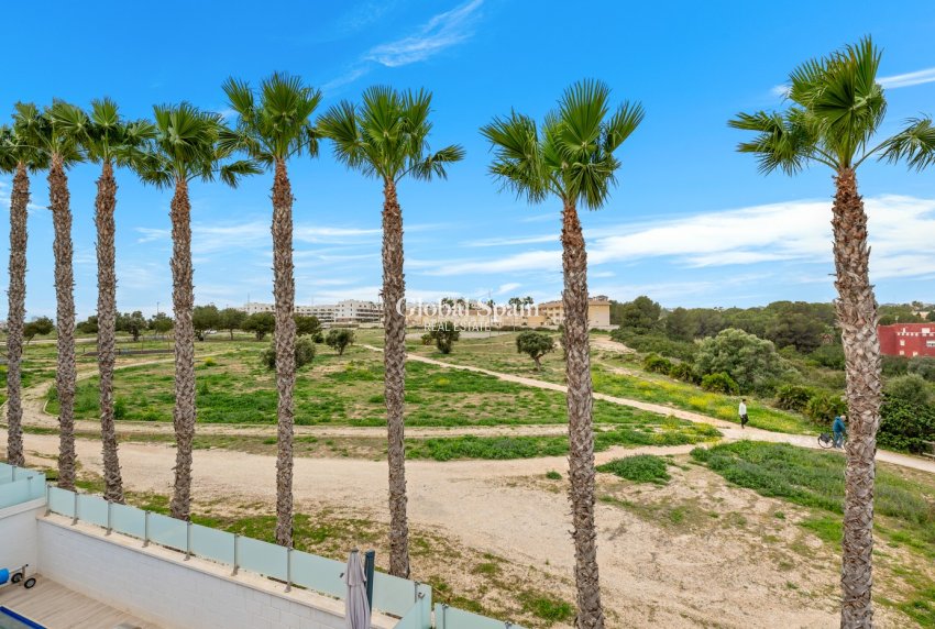 Wiederverkauf - VILLA -
ORIHUELA COSTA - CABO ROIG