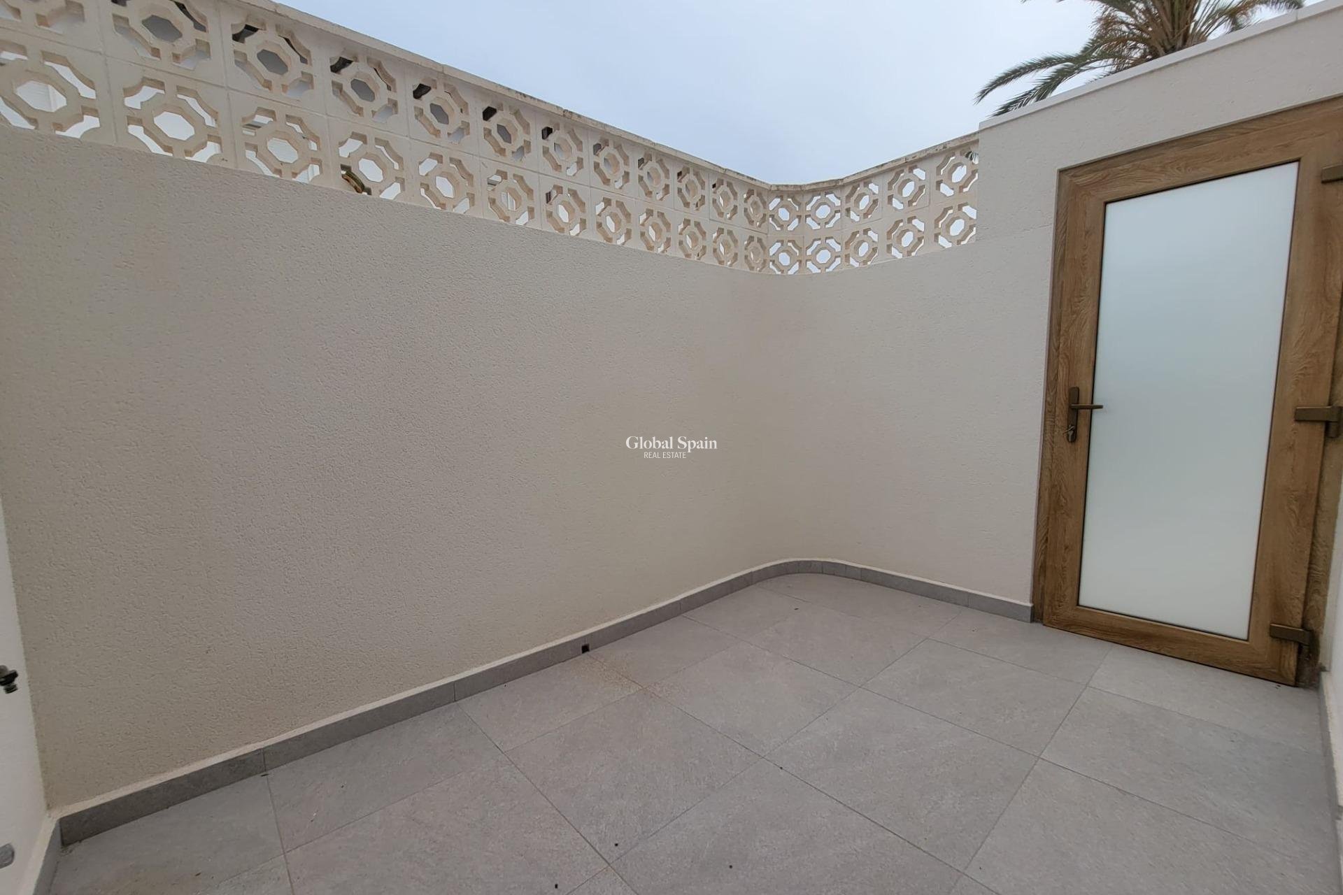 Wiederverkauf - VILLA -
ORIHUELA COSTA - CABO ROIG