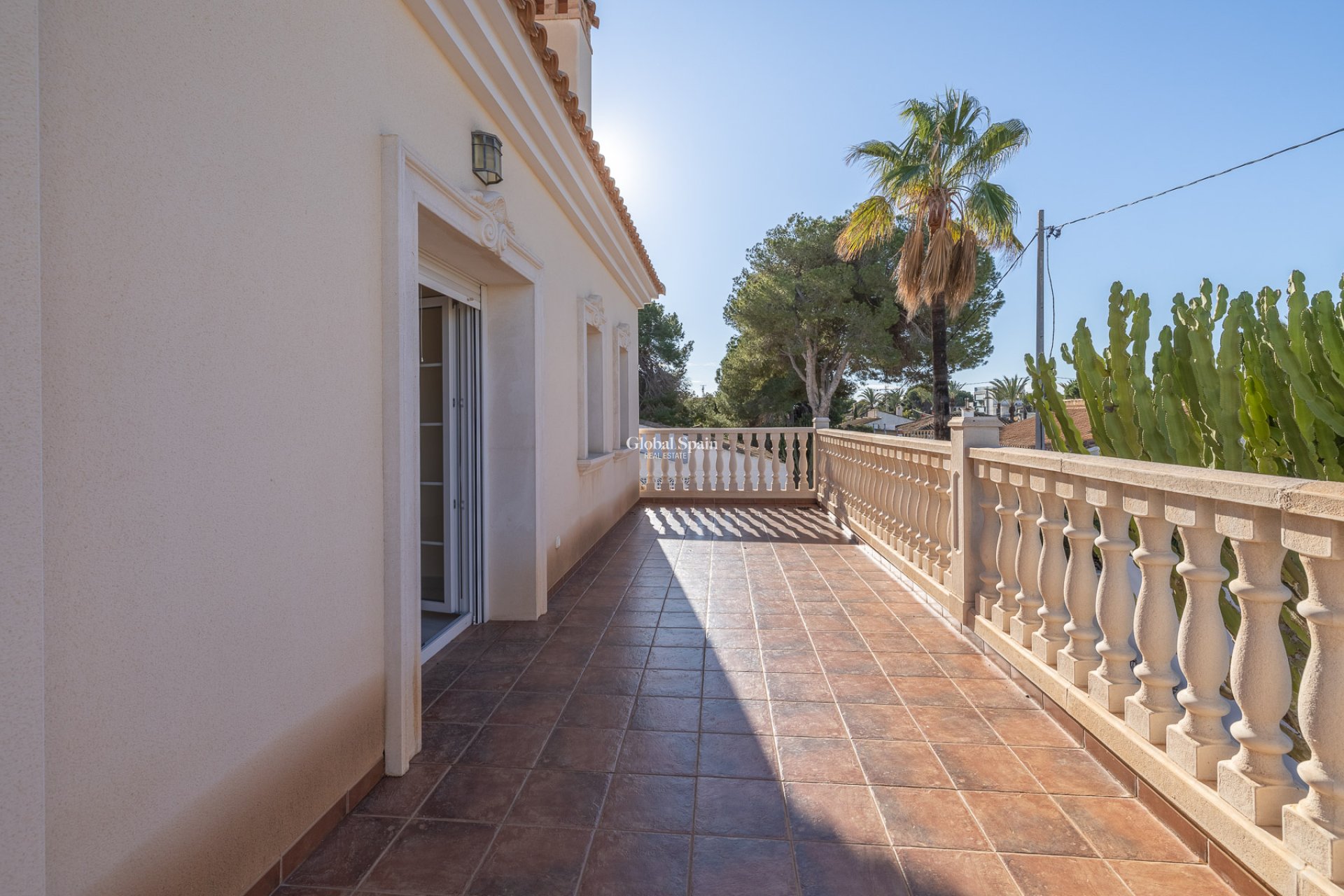 Wiederverkauf - Villa -
ORIHUELA COSTA - CABO ROIG