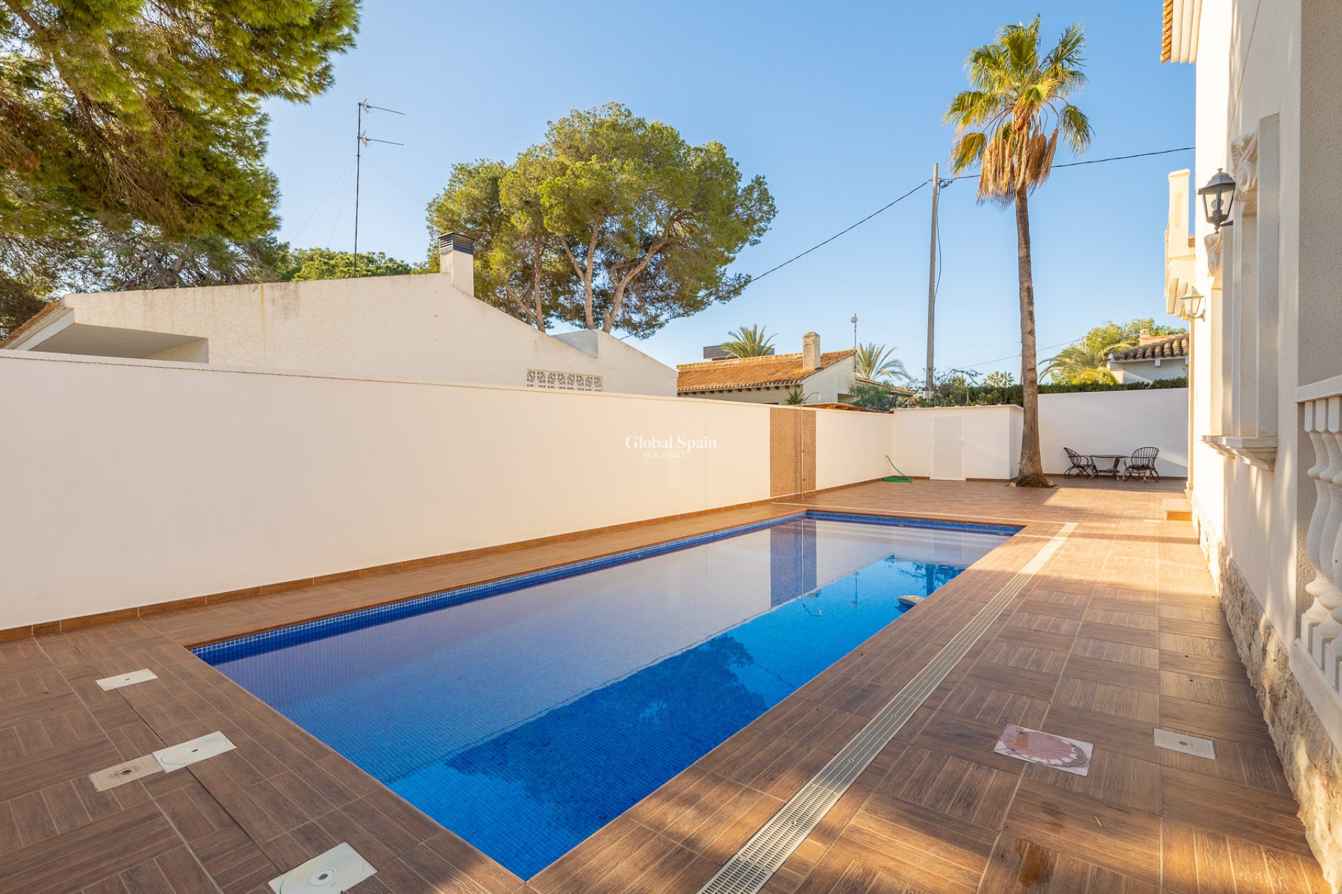 Wiederverkauf - Villa -
ORIHUELA COSTA - CABO ROIG