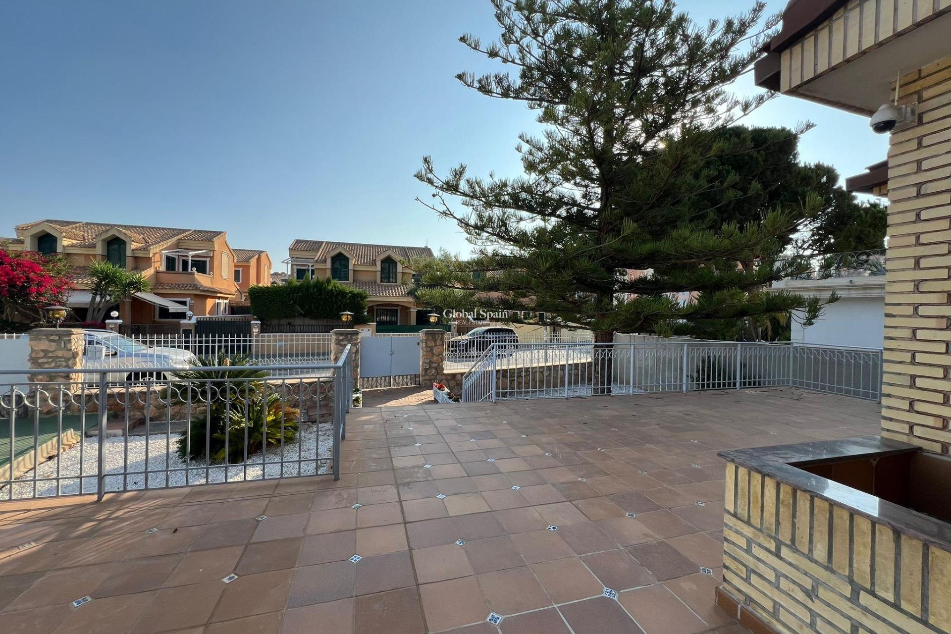 Wiederverkauf - VILLA -
ORIHUELA COSTA - CAMPOAMOR