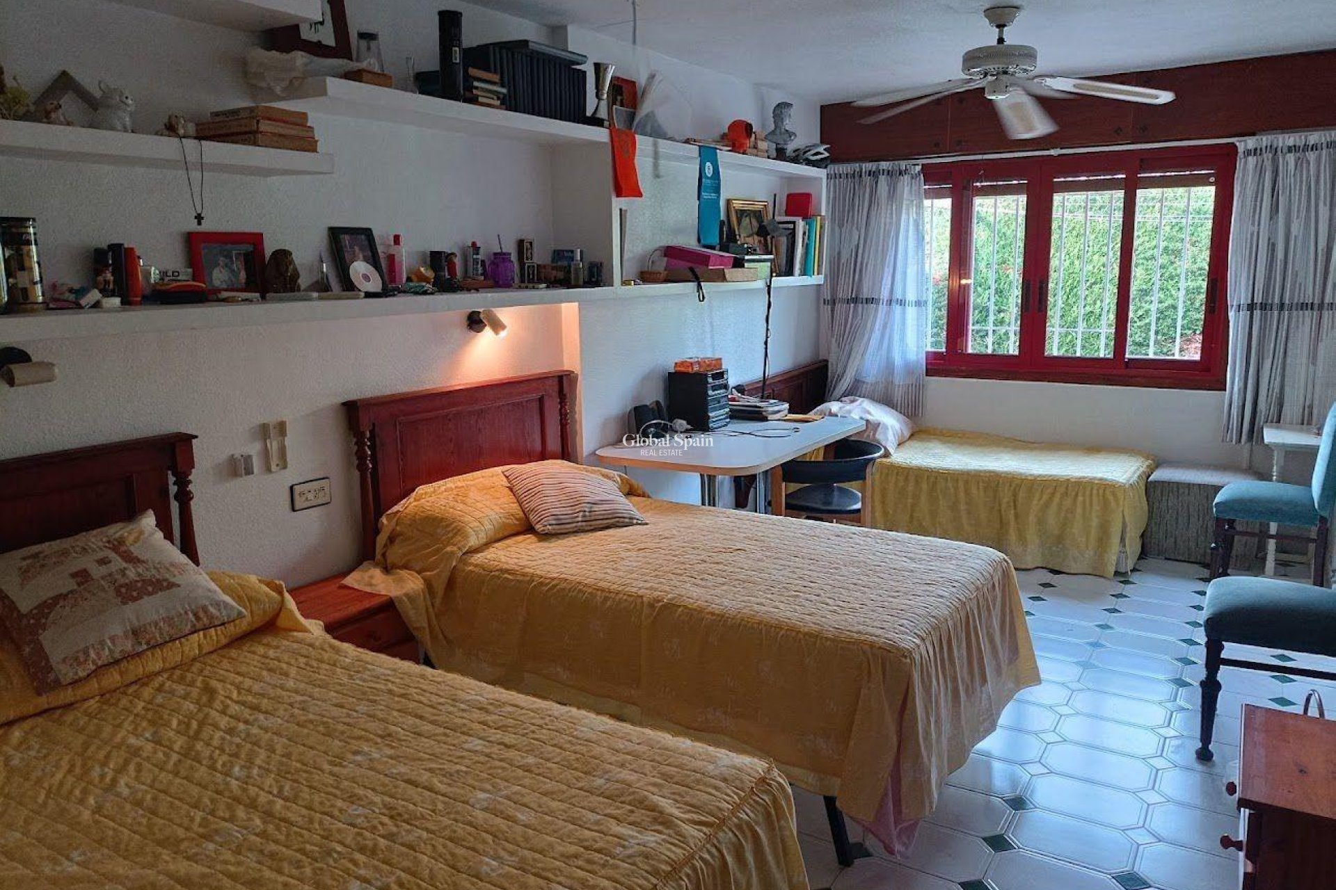 Wiederverkauf - VILLA -
ORIHUELA COSTA - CAMPOAMOR