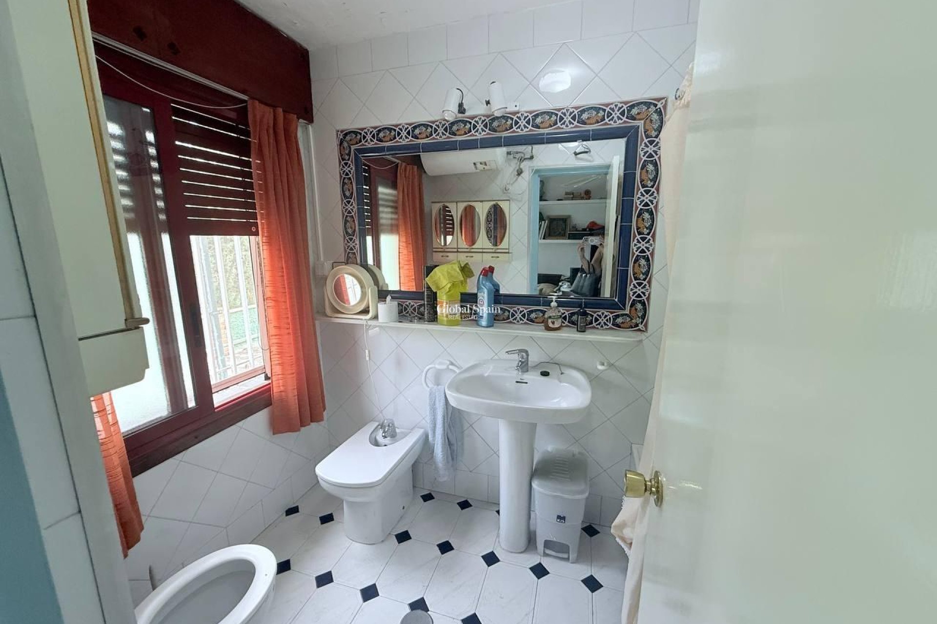 Wiederverkauf - VILLA -
ORIHUELA COSTA - CAMPOAMOR