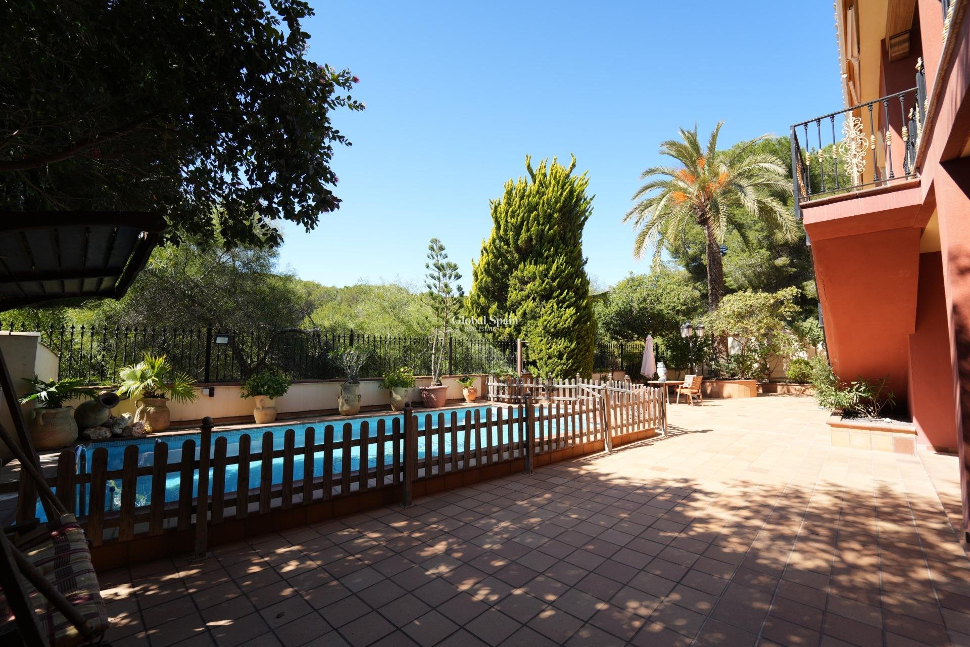 Wiederverkauf - VILLA -
ORIHUELA COSTA - CAMPOAMOR
