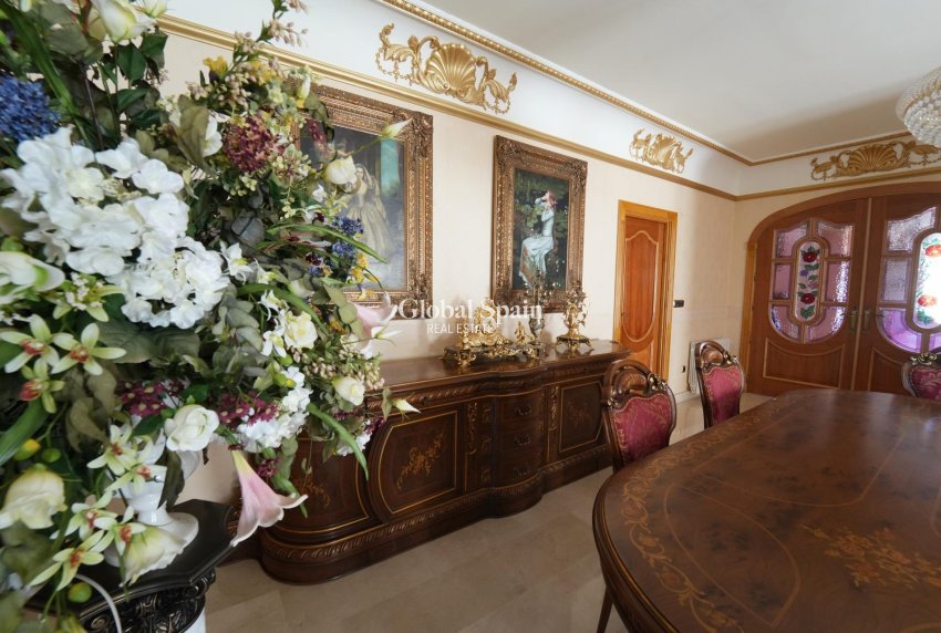 Wiederverkauf - VILLA -
ORIHUELA COSTA - CAMPOAMOR