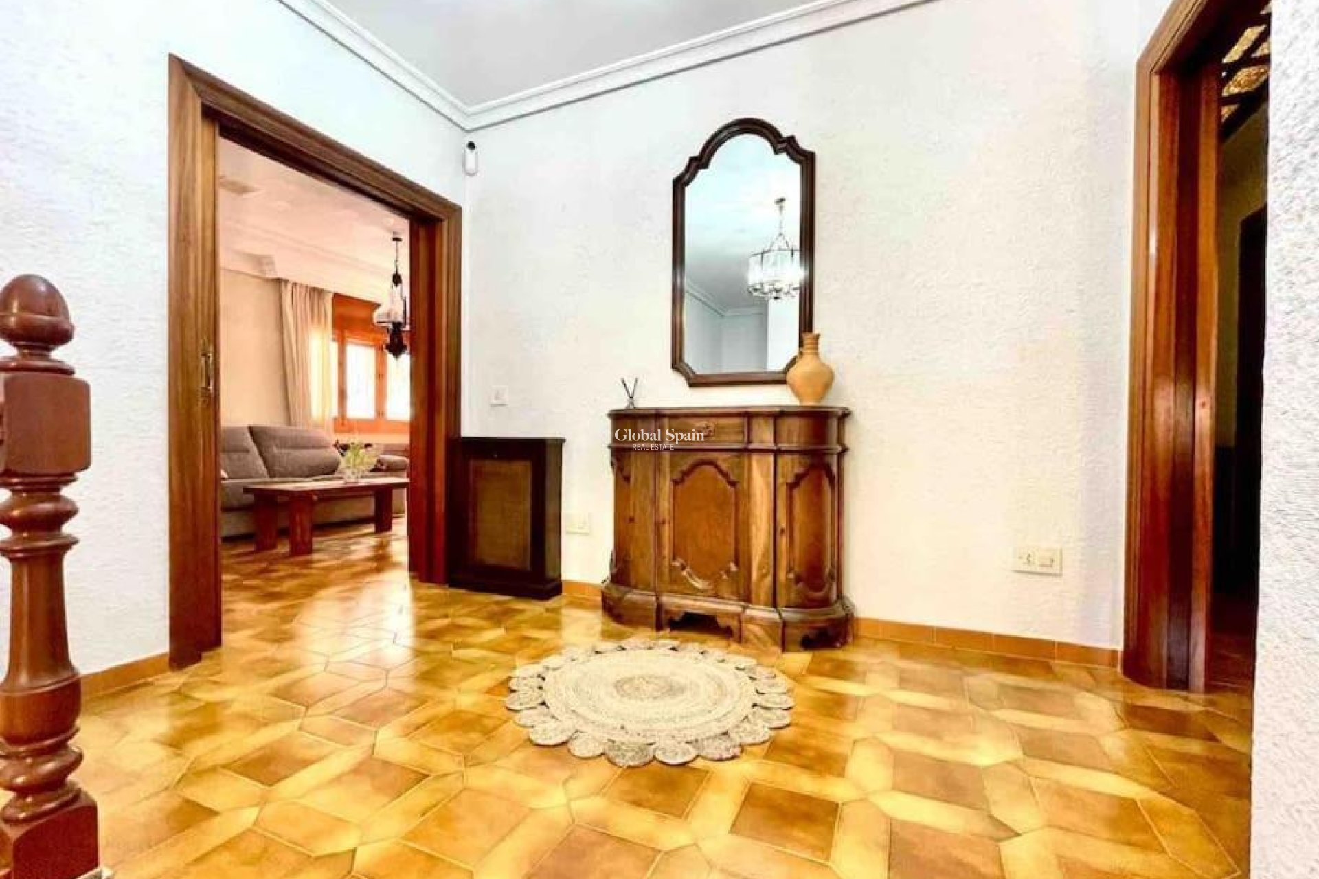 Wiederverkauf - VILLA -
ORIHUELA COSTA - CAMPOAMOR