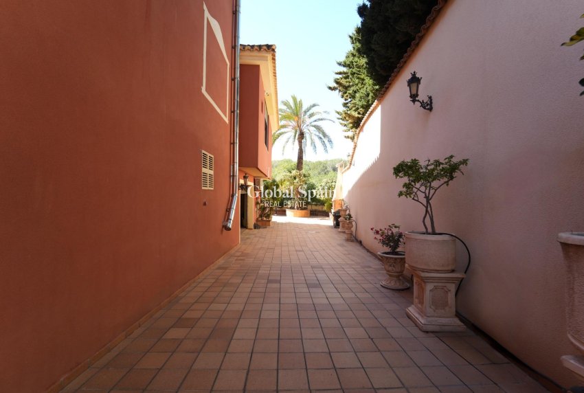 Wiederverkauf - VILLA -
ORIHUELA COSTA - CAMPOAMOR