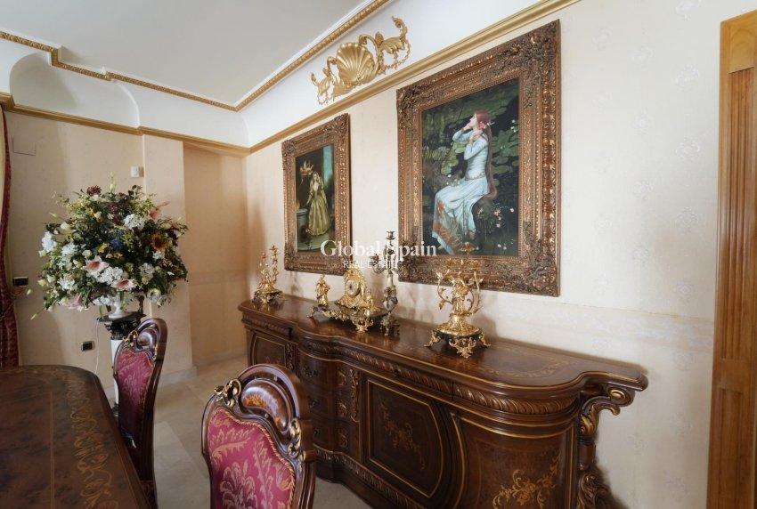 Wiederverkauf - VILLA -
ORIHUELA COSTA - CAMPOAMOR