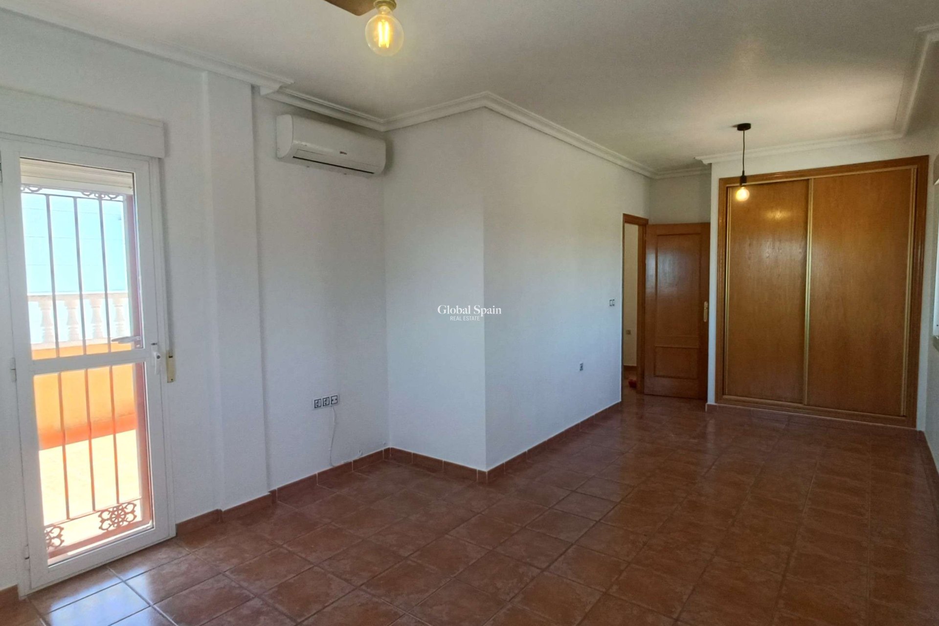 Wiederverkauf - VILLA -
ORIHUELA COSTA - Castillo de Don Juan