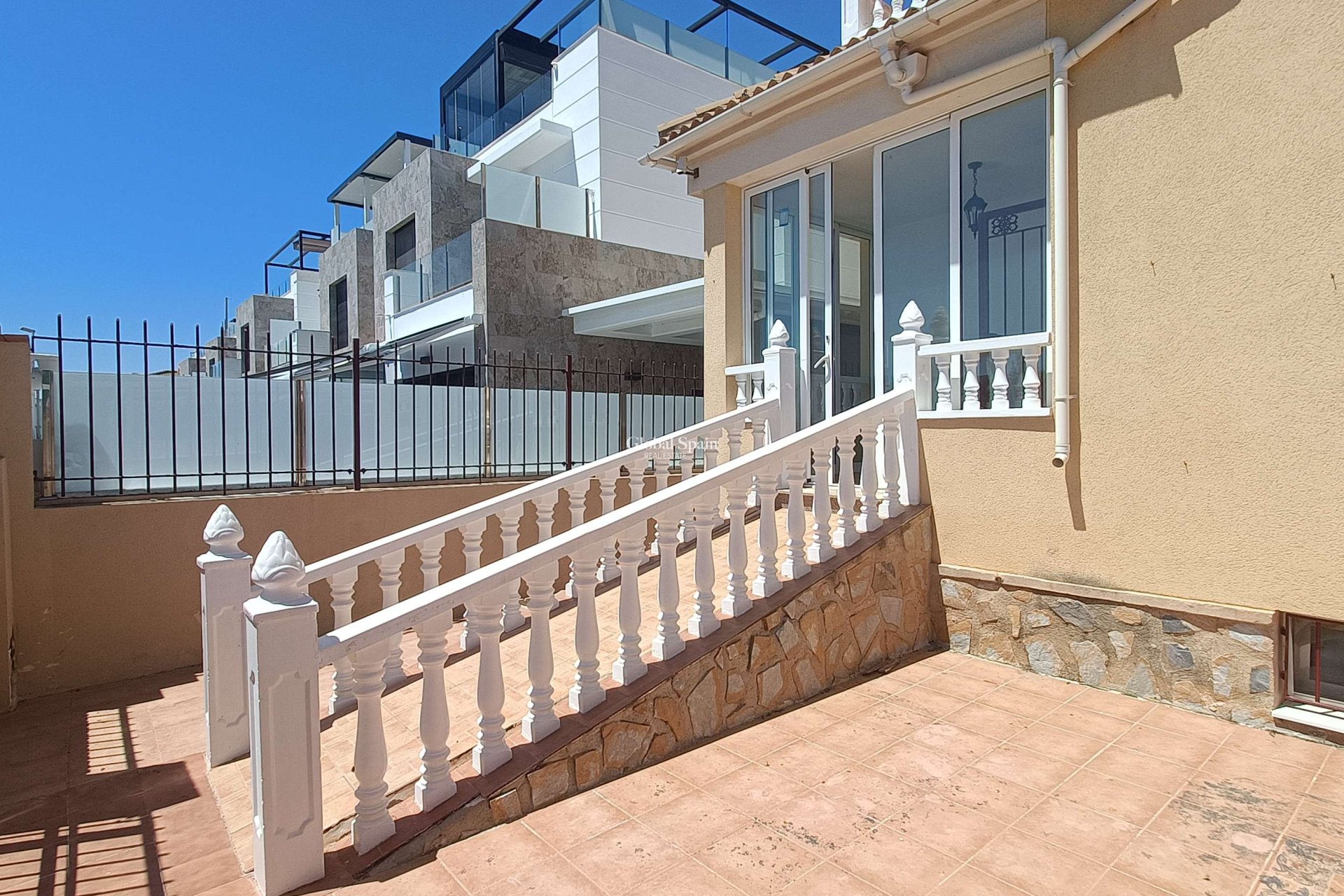 Wiederverkauf - VILLA -
ORIHUELA COSTA - Castillo de Don Juan