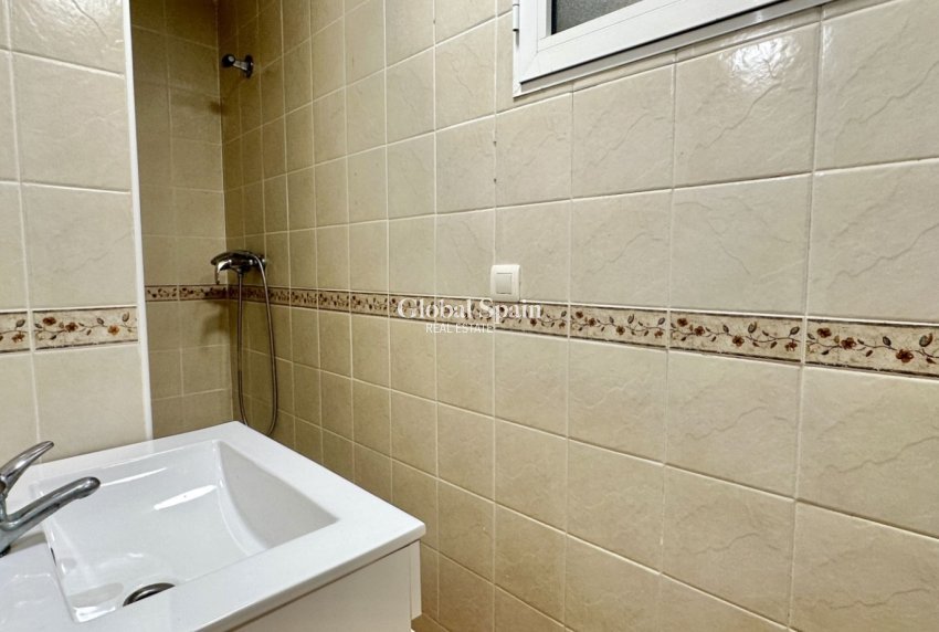 Wiederverkauf - VILLA -
ORIHUELA COSTA - Costa Blanca