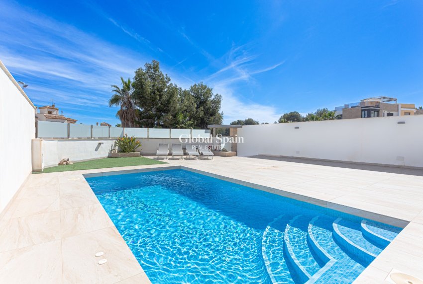 Wiederverkauf - VILLA -
ORIHUELA COSTA - Costa Blanca