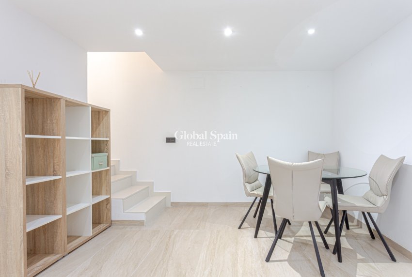 Wiederverkauf - VILLA -
ORIHUELA COSTA - Costa Blanca