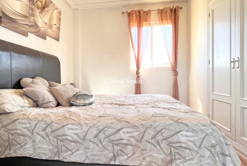 Wiederverkauf - VILLA -
ORIHUELA COSTA - Costa Blanca