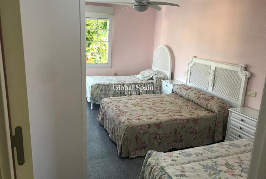 Wiederverkauf - VILLA -
ORIHUELA COSTA - Costa Blanca