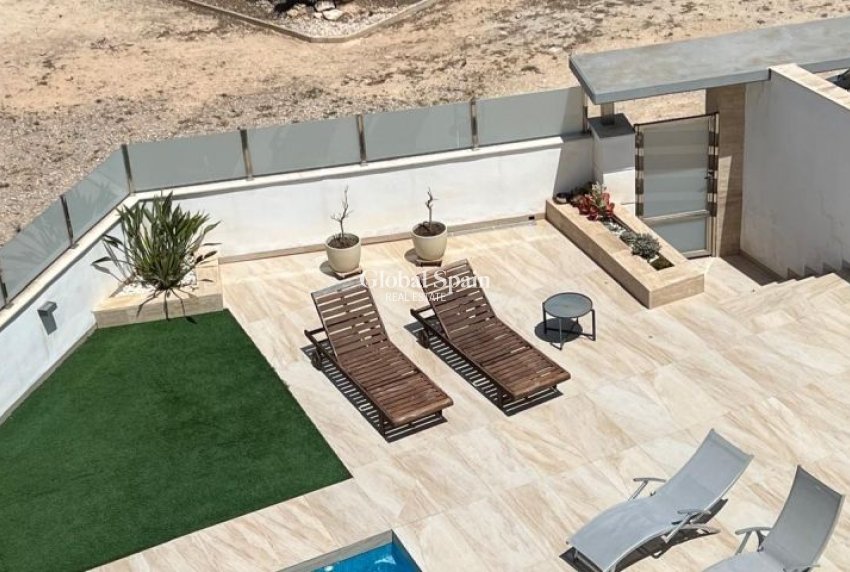 Wiederverkauf - VILLA -
ORIHUELA COSTA - Costa Blanca