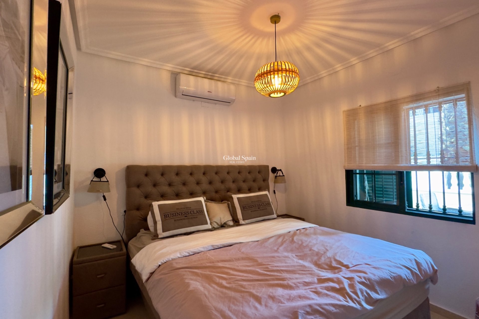 Wiederverkauf - VILLA -
ORIHUELA COSTA - Costa Blanca