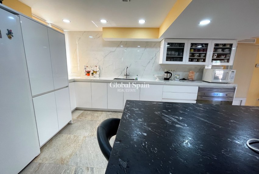 Wiederverkauf - VILLA -
ORIHUELA COSTA - Costa Blanca