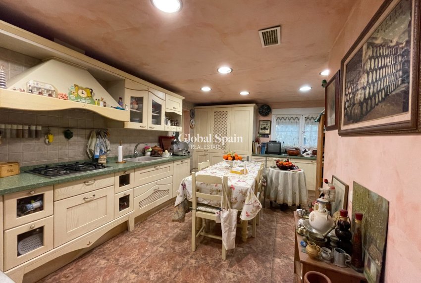 Wiederverkauf - VILLA -
ORIHUELA COSTA - Costa Blanca