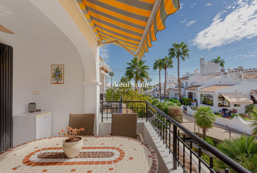 Wiederverkauf - VILLA -
ORIHUELA COSTA - Costa Blanca