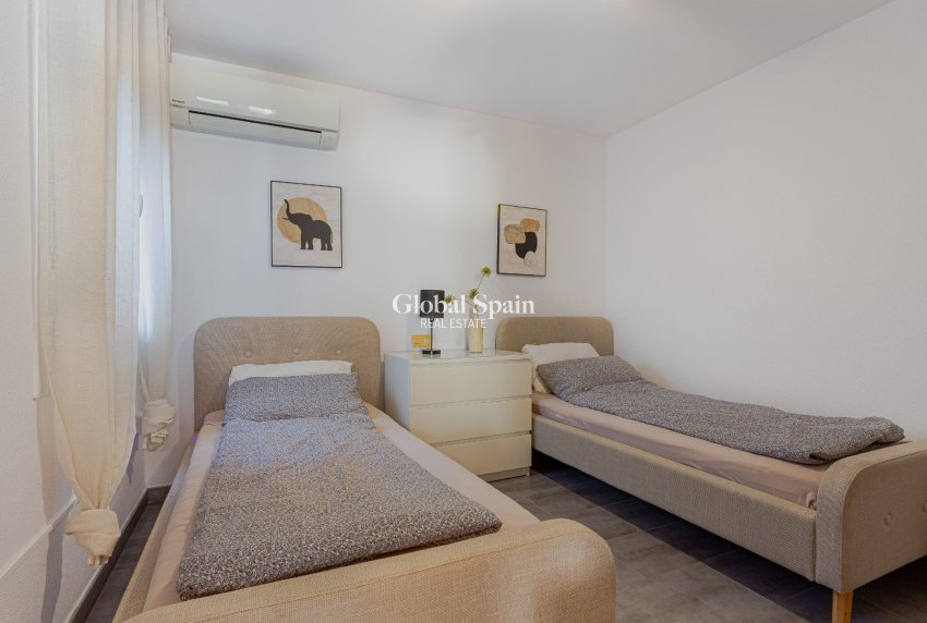 Wiederverkauf - VILLA -
ORIHUELA COSTA - Costa Blanca