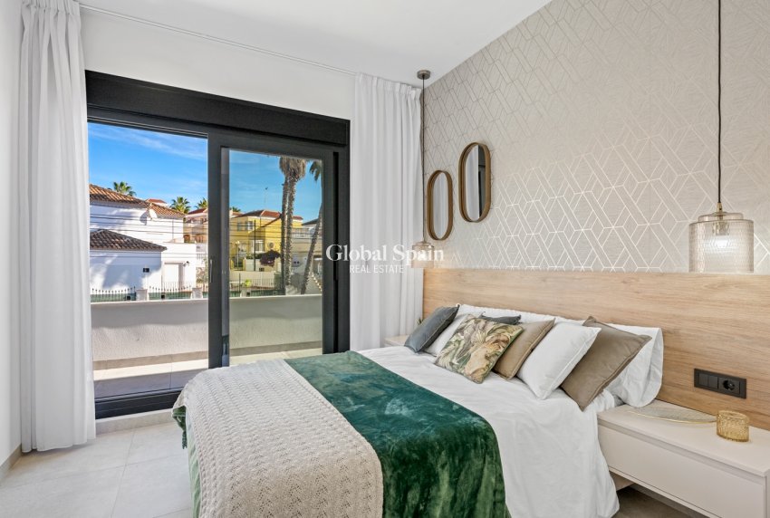 Wiederverkauf - VILLA -
ORIHUELA COSTA - Costa Blanca