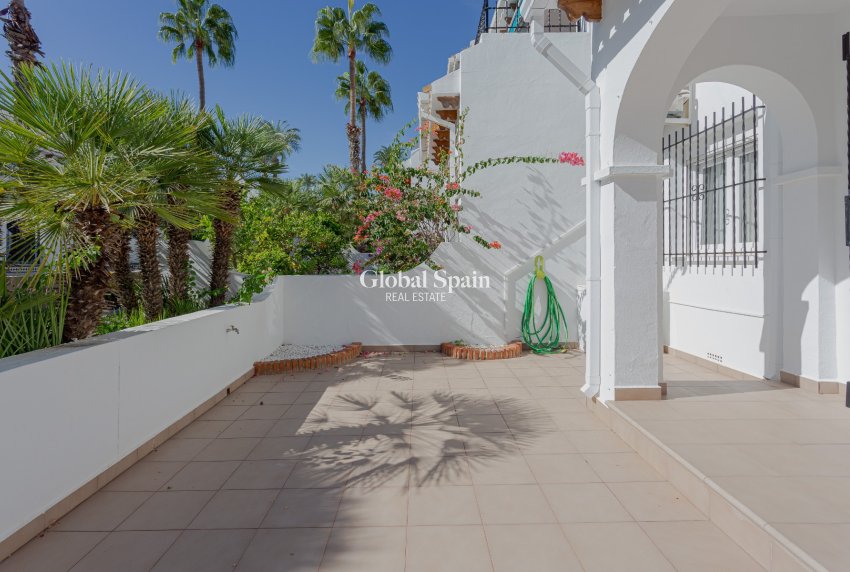Wiederverkauf - VILLA -
ORIHUELA COSTA - Costa Blanca