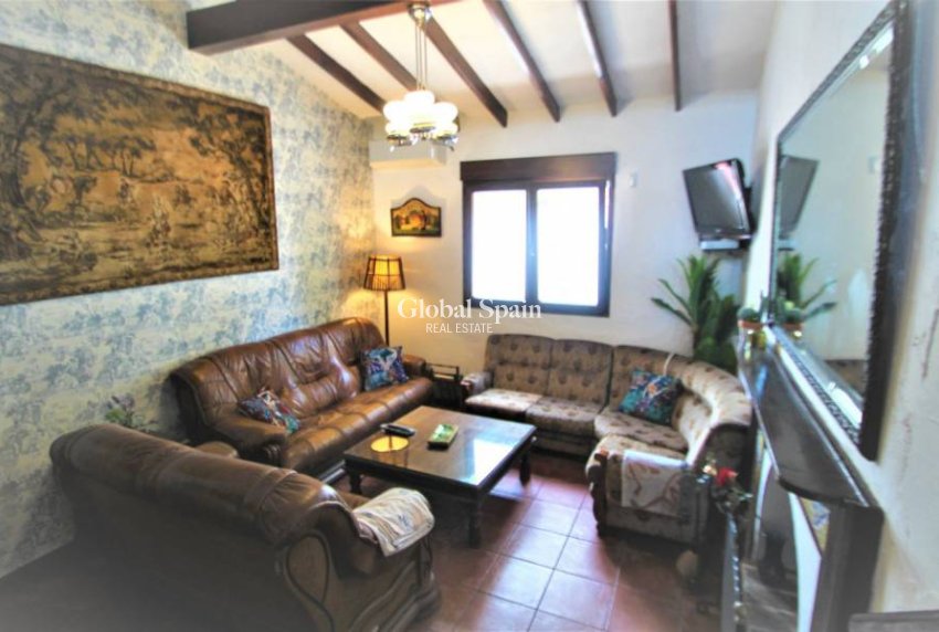 Wiederverkauf - VILLA -
ORIHUELA COSTA - Costa Blanca