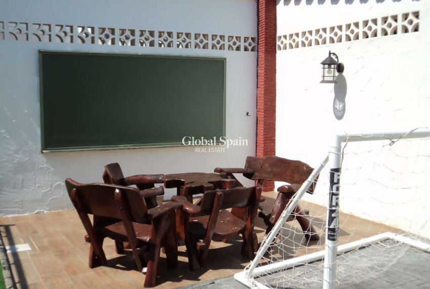 Wiederverkauf - VILLA -
ORIHUELA COSTA - Costa Blanca