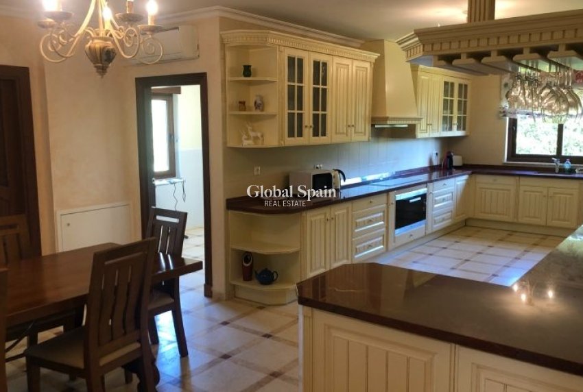 Wiederverkauf - VILLA -
ORIHUELA COSTA - Costa Blanca