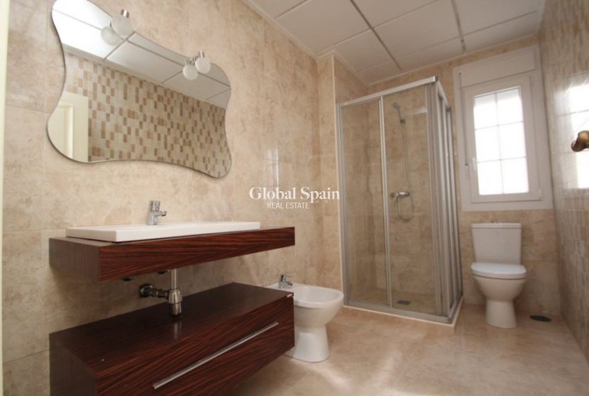 Wiederverkauf - VILLA -
ORIHUELA COSTA - Costa Blanca