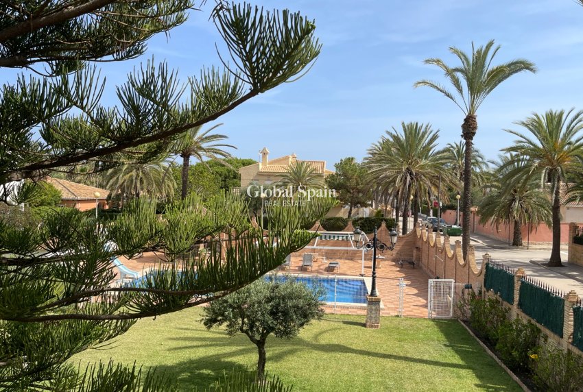 Wiederverkauf - VILLA -
ORIHUELA COSTA - Costa Blanca