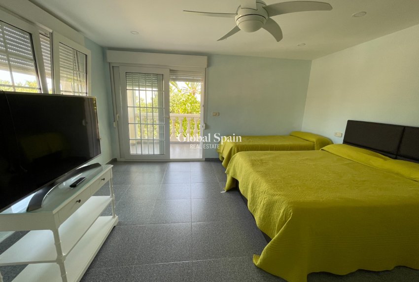 Wiederverkauf - VILLA -
ORIHUELA COSTA - Costa Blanca