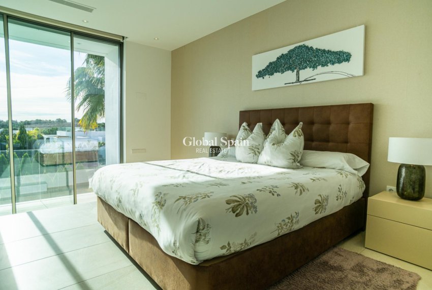 Wiederverkauf - VILLA -
ORIHUELA COSTA - Costa Blanca