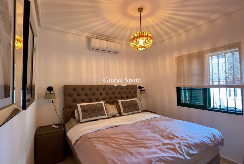 Wiederverkauf - VILLA -
ORIHUELA COSTA - Costa Blanca