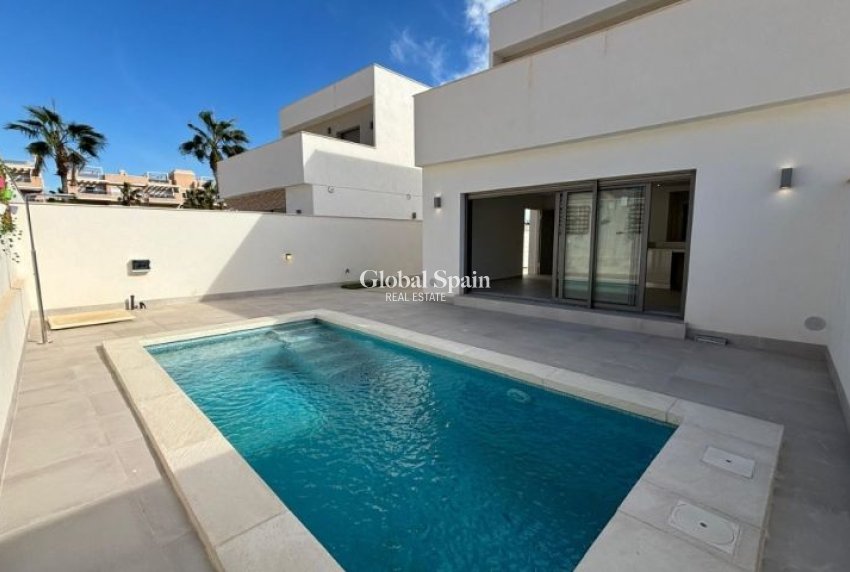 Wiederverkauf - VILLA -
ORIHUELA COSTA - Costa Blanca